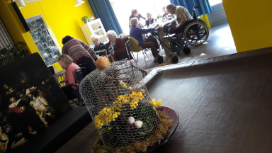 Paasbezoekje peuters in de Noorderkroon