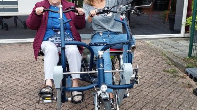 Duofiets bij De Wenning