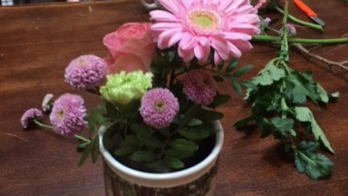 Zomerse bloemstukjes bij Mozaiek