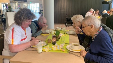 Paaslunch voor medewerkers, bewoners en cliënten