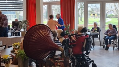 Symphonie geniet van shantykoor De Landrotten