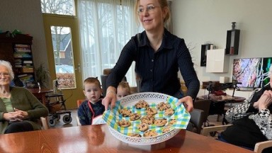 Gezonde koekjes, zingen en voorlezen in Spectrum