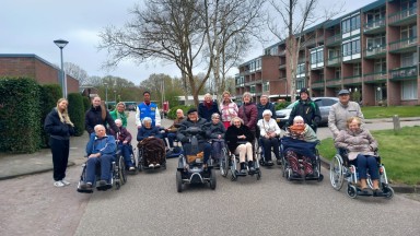 Vrolijke rolstoelwandeling vanuit De Noorderkroon