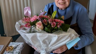 Mevrouw Alterna uit De Vijverhof is 102 jaar geworden!