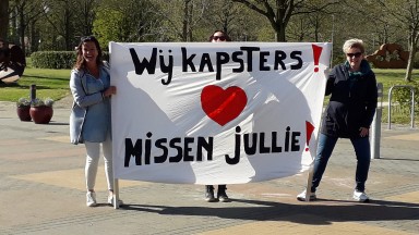 Kapsters van Kapsalon Bert bezoeken Mozaiek