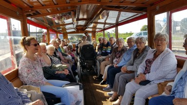 Reisgids: Rondvaart door Giethoorn