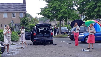 Een serenade van The Serenade Sisters