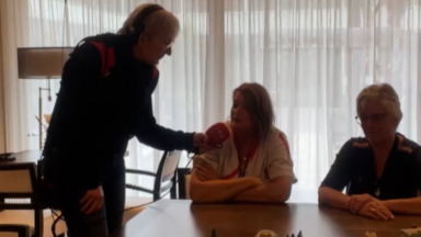 Op Tjak in De Vijverhof voor het kerstdorp