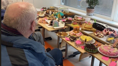 Heel Harm Smeenge Bakt!