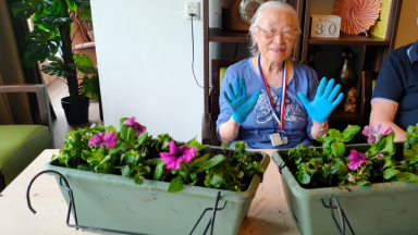 Verse bloemen op de huiskamer!