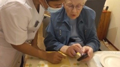 Avonddienst, machines en erwtensoep