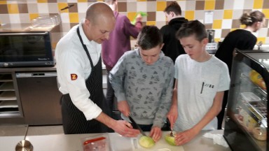 Leerlingen maken kennis met “Zorg en Welzijn”