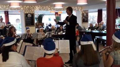 Kerstconcert van jeugdorkest Eigenwies in De Wenning